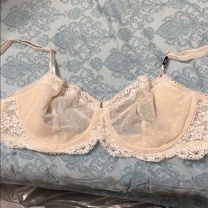 VS LACE BRA